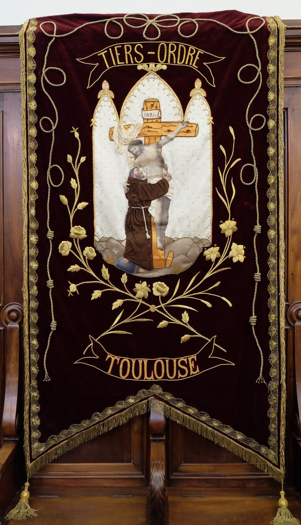 TiersOrdre-Banderole-NDCompassion_1940.jpg