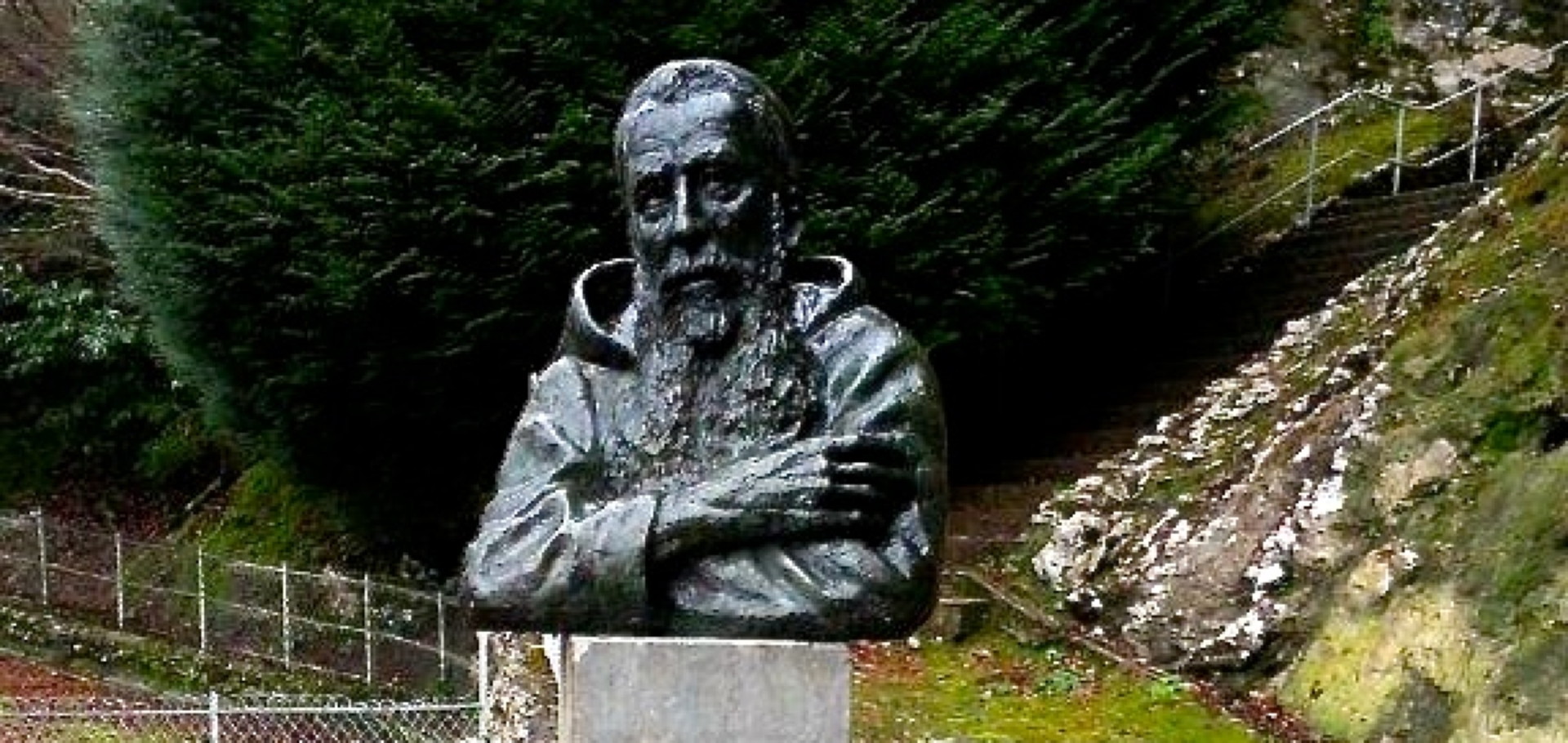 Buste-Lourdes.jpg