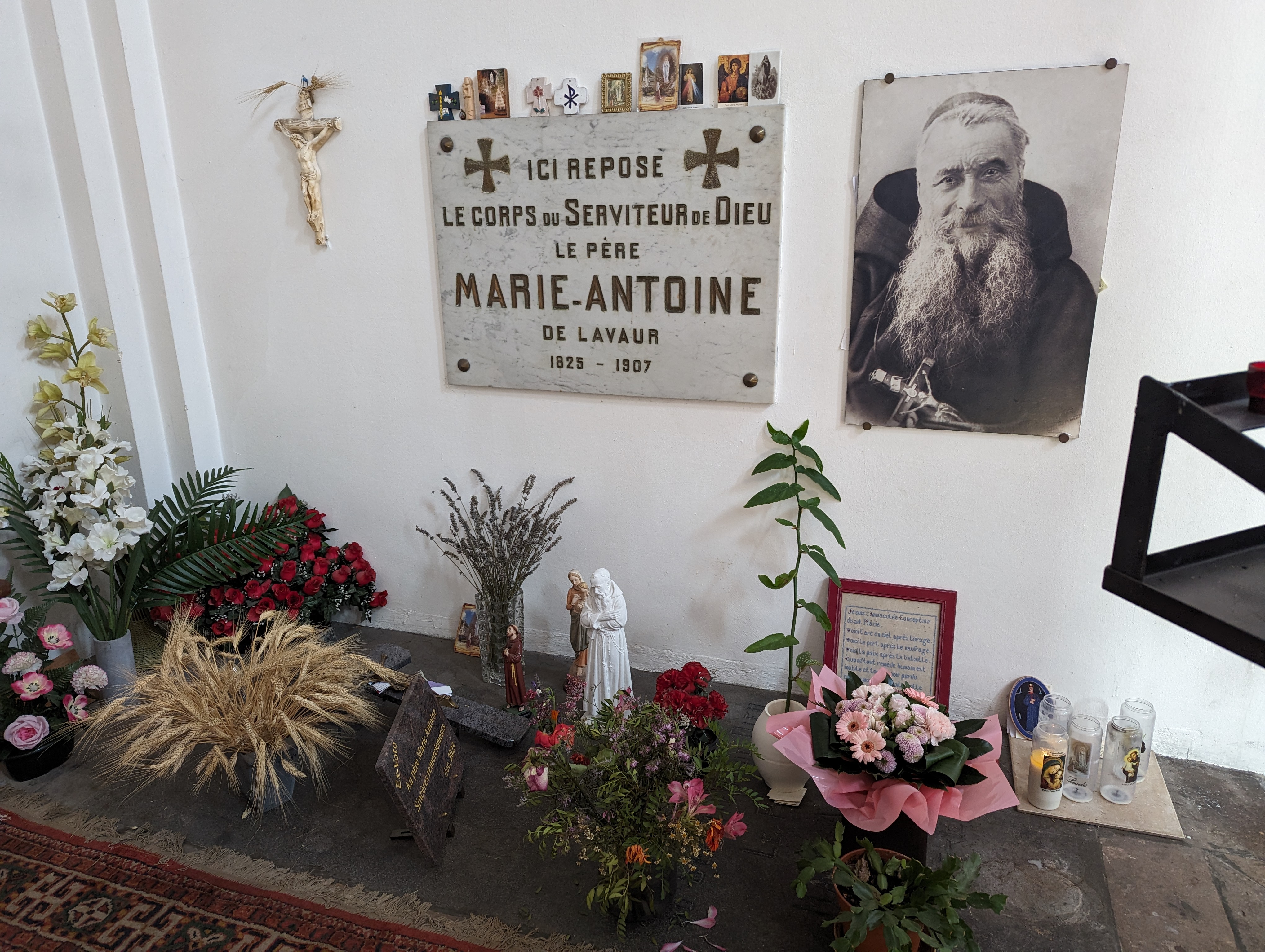 Couvent-tombe_202407.jpg