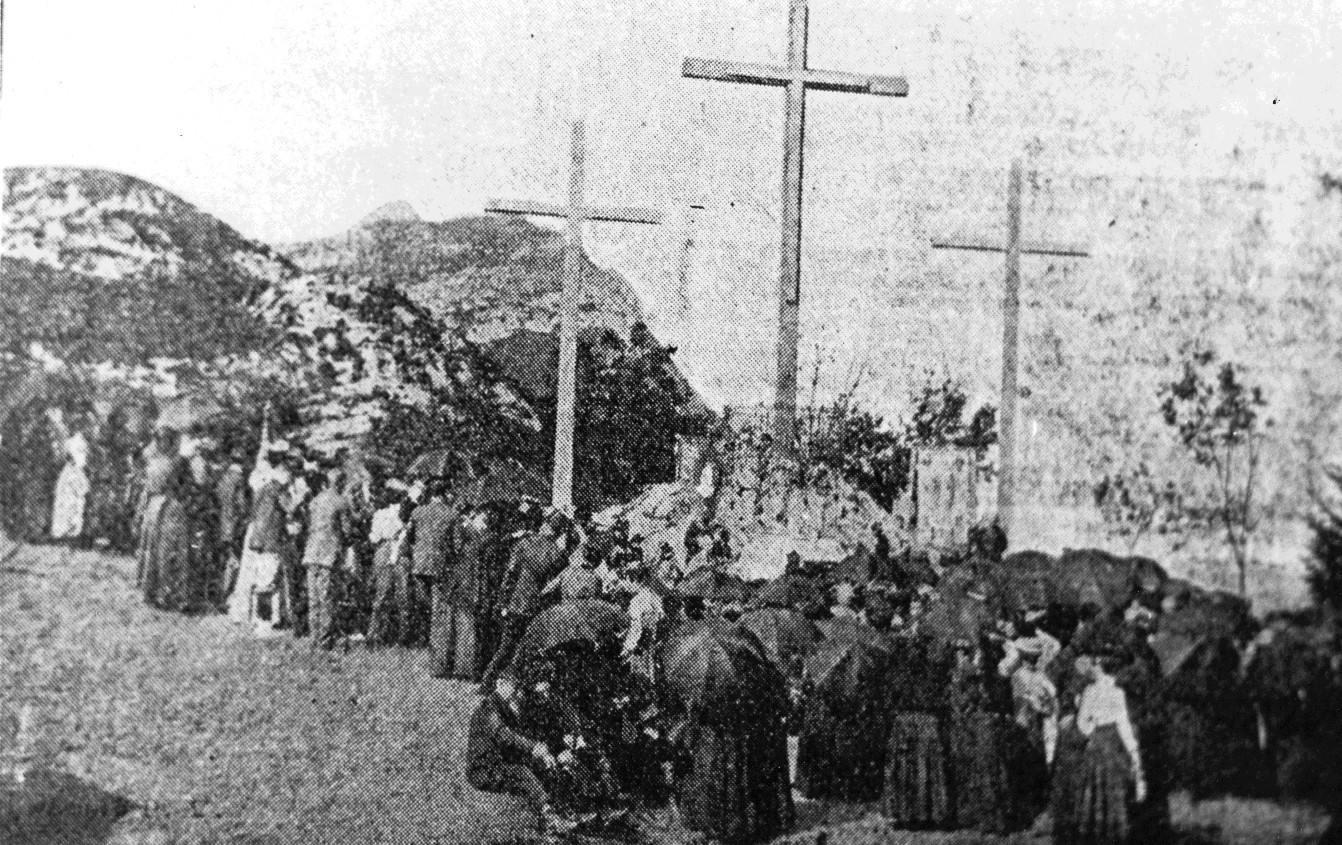 Croix-lourdes2.jpg