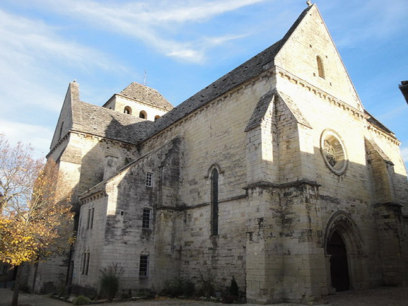 Salviac-eglise.jpg